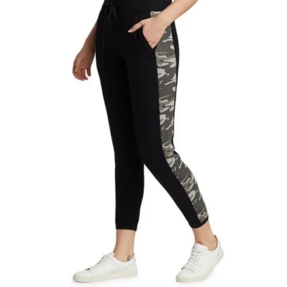 Monrow Cashmere Vintage Black Sweatpants with Striped Gray Camo Contrast